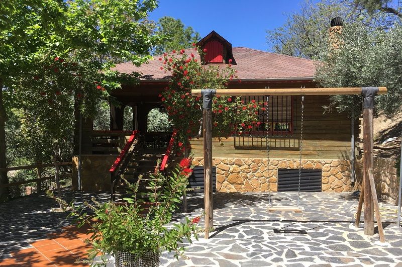 Casa de madera en Bedmar Cuadros